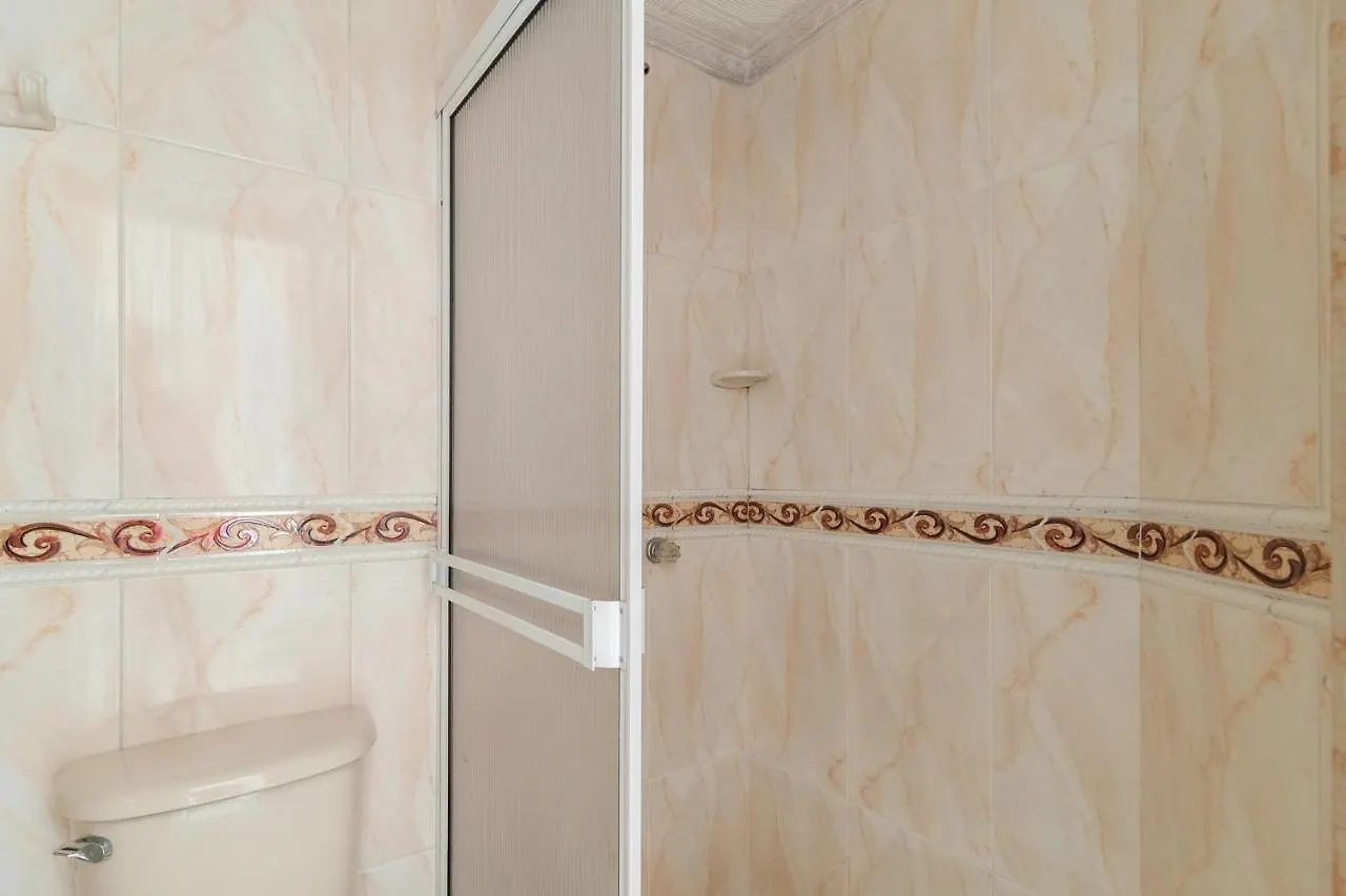 Prado Centro Hostal Медельин