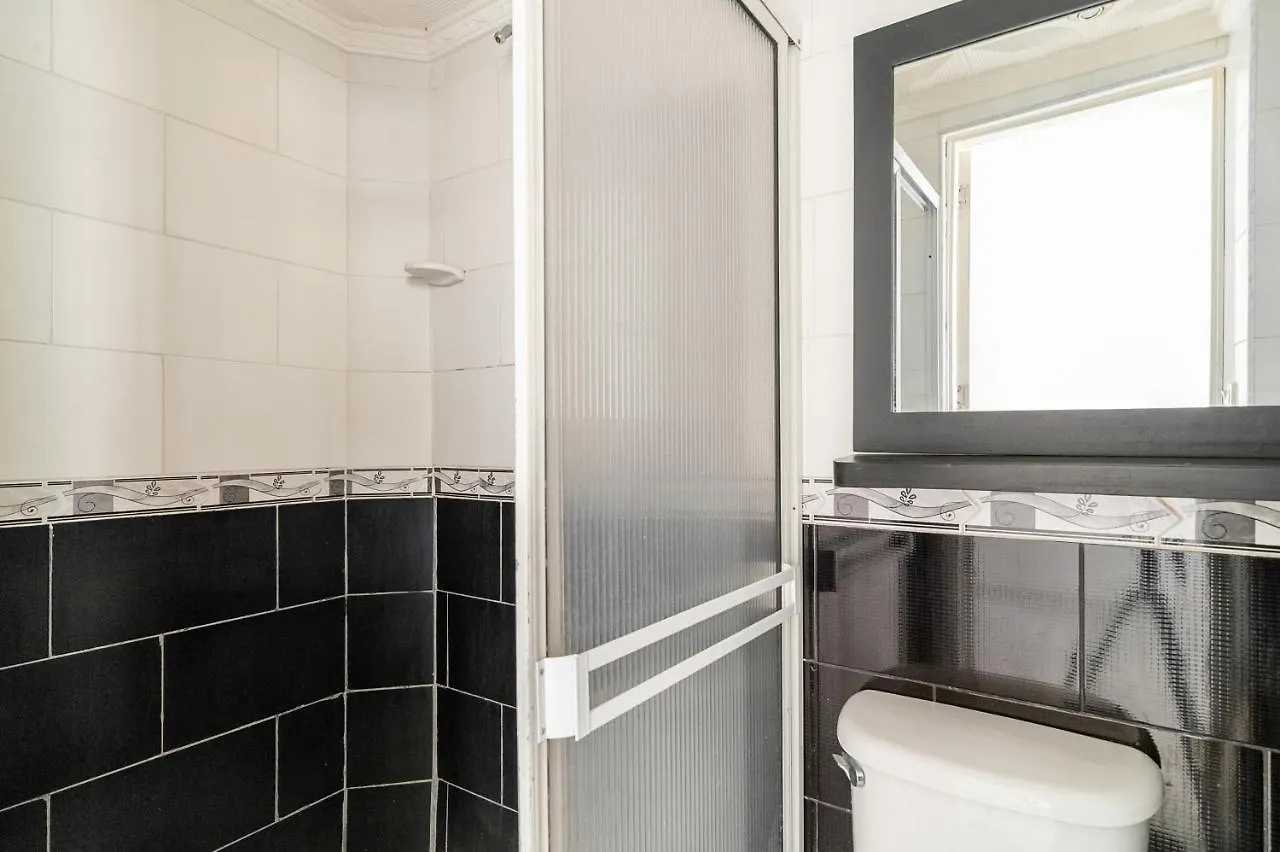 Prado Centro Hostal Медельин